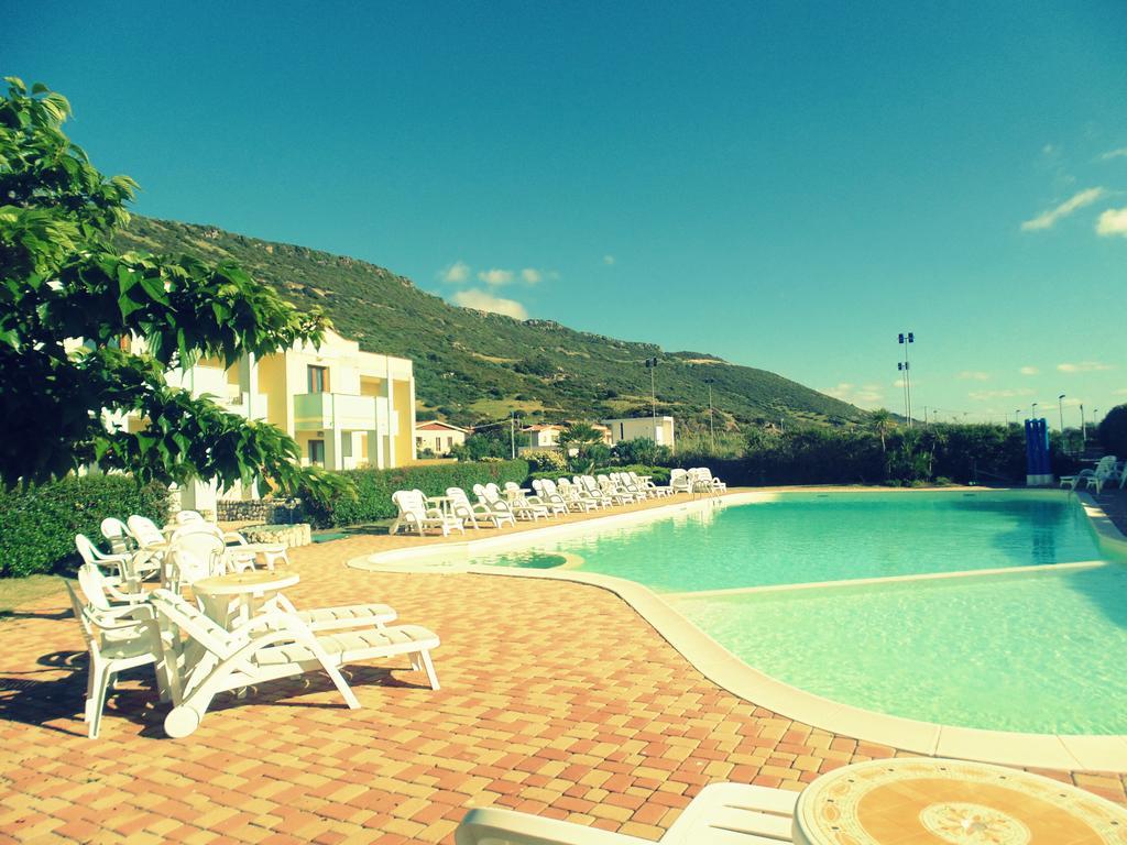 بوسا Resort Isola Rossa المظهر الخارجي الصورة