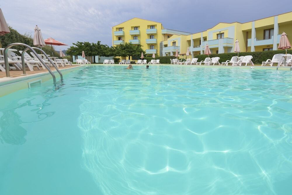 بوسا Resort Isola Rossa المظهر الخارجي الصورة